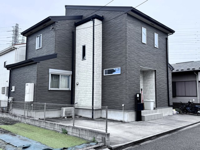 令和2年築浅戸建て P2台